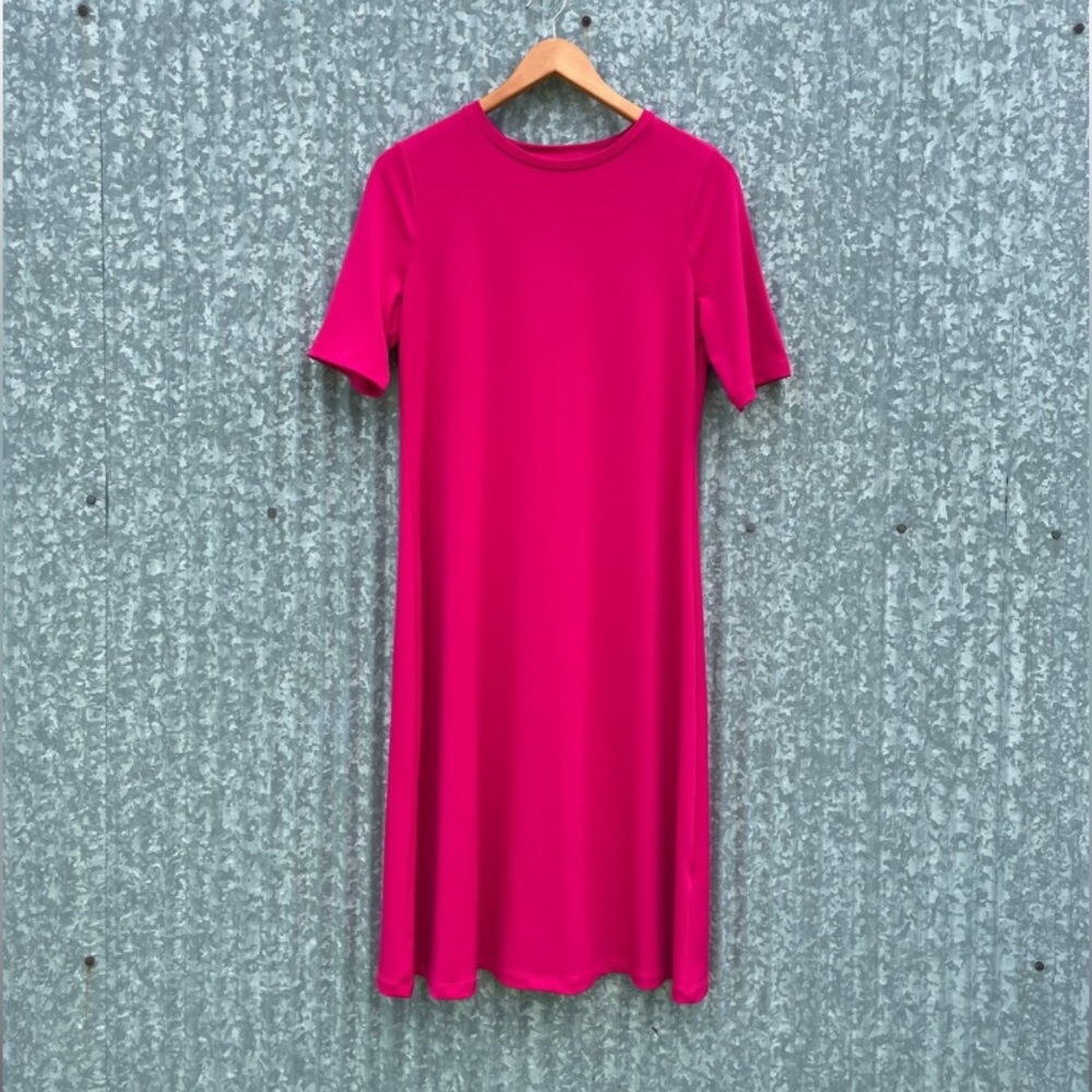 Chico's Fuschia Short Sleeve Midi Dress